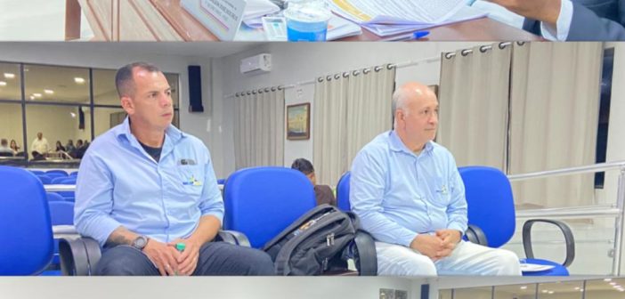 Neste momento, vereadores e o prefeito Leonaldo Albuquerque participam de reunião